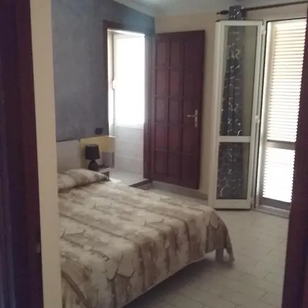 Alojamento de Acomodação e Pequeno-almoço Nel Cuore Di Loceri